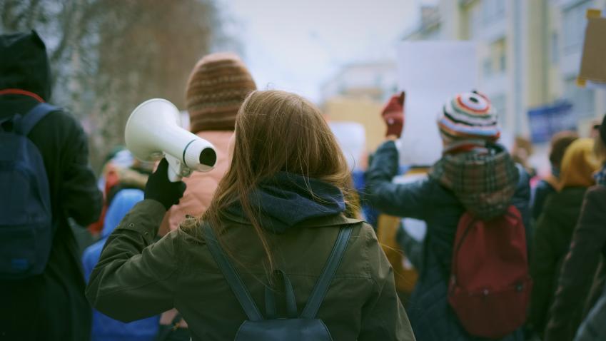 ConflictVCollab people striking